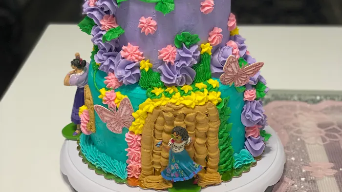 Maria's cupcakes n Custom Creations Picture 9