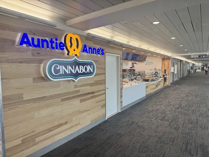 Cinnabon Picture 4
