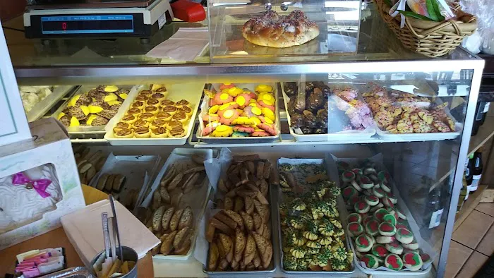 Lauretta's Italian Bake Shop & Cafe Picture 2