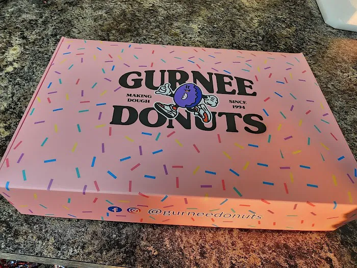 Gurnee Donuts Picture 4