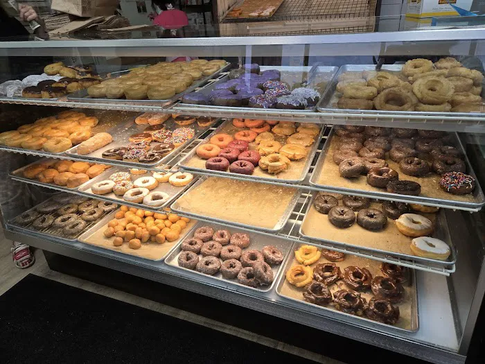 Gurnee Donuts Picture 5