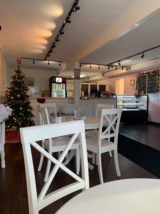 Lots-a-Knots Italian Bakery Picture 3