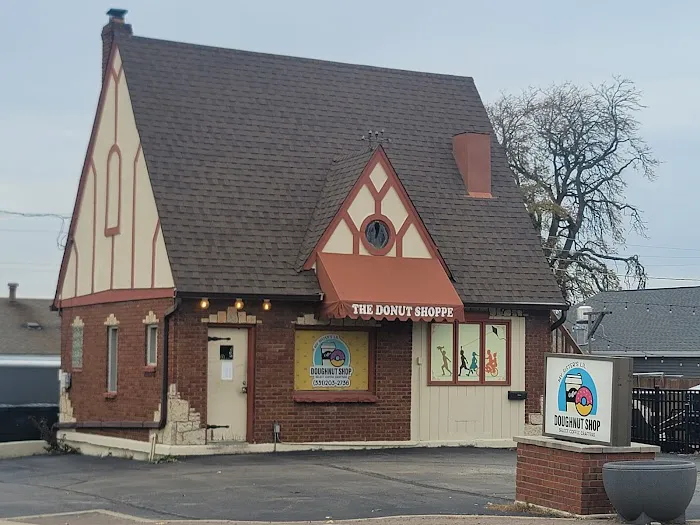 My Sister's Lil Donut Shoppe Picture 1