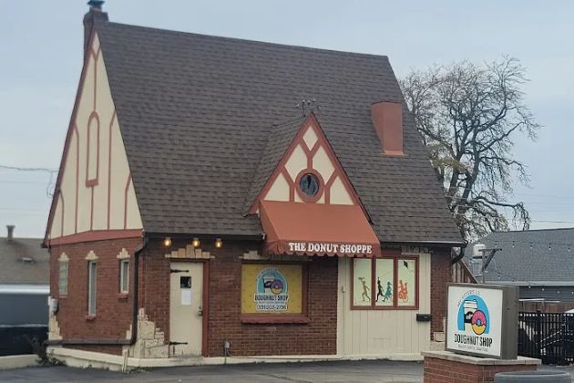 My Sister's Lil Donut Shoppe