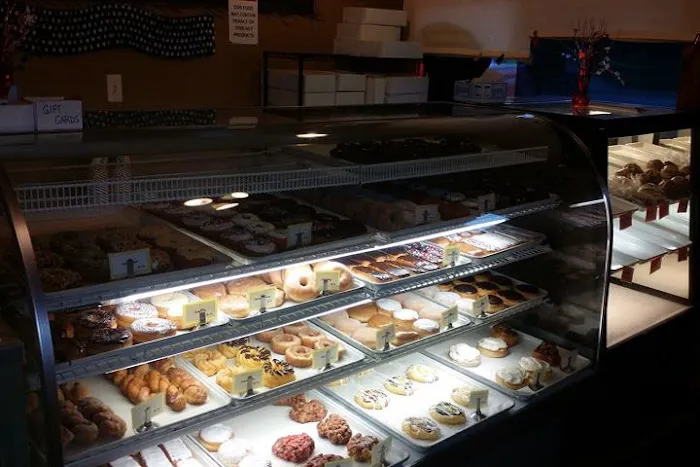 My Sister's Lil Donut Shoppe Picture 6