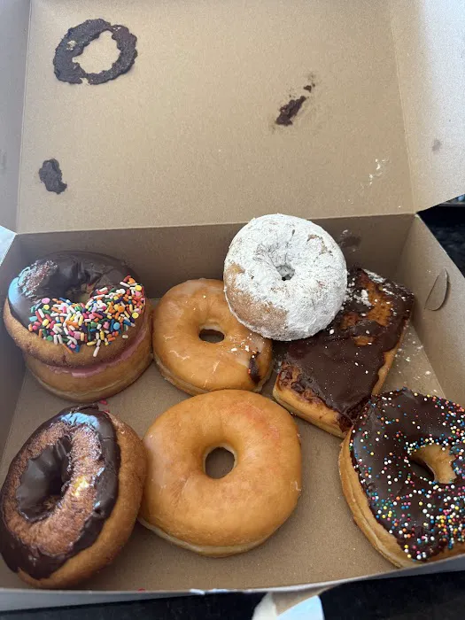 My Sister's Lil Donut Shoppe Picture 10