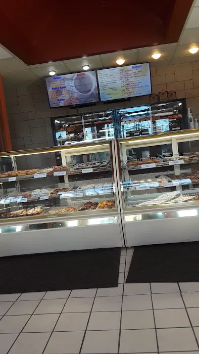 Roll N Donut Cafe Picture 1