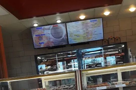 Roll N Donut Cafe