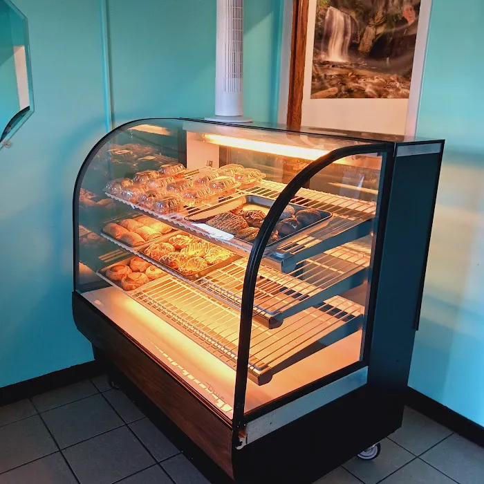 J&R Bakery Picture 10