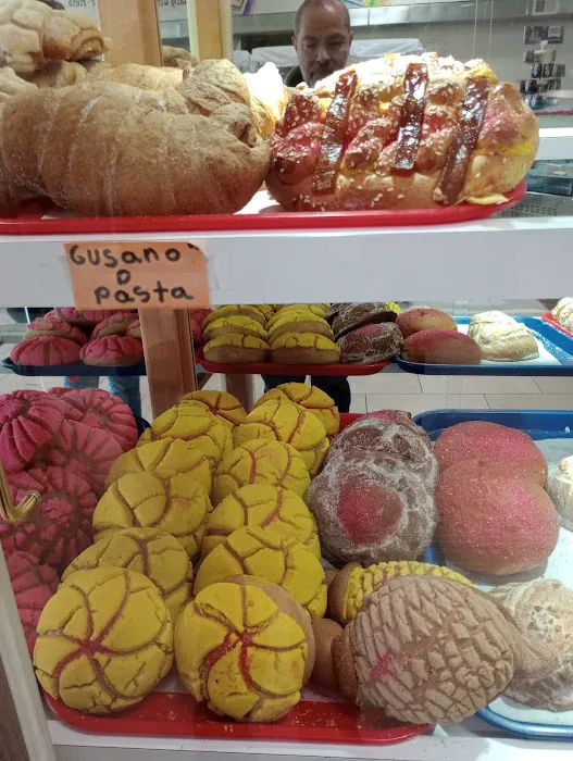 Panaderia y Pasteleria Arizmendi Picture 6