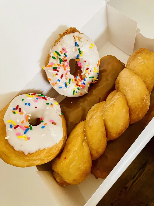 Lee Donuts Picture 3