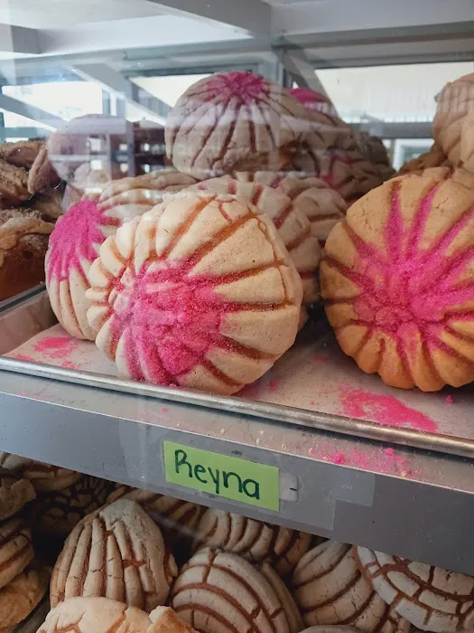 Panaderia La Azteca Picture 2