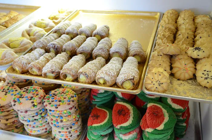 La Rosa Bakery Picture 9