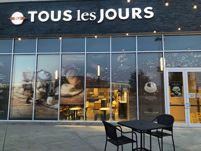 Tous les Jours Picture 1