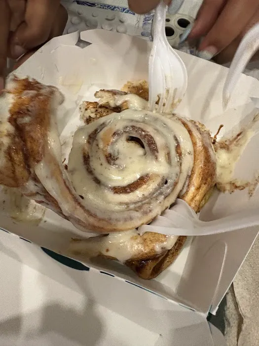 Cinnabon Picture 8