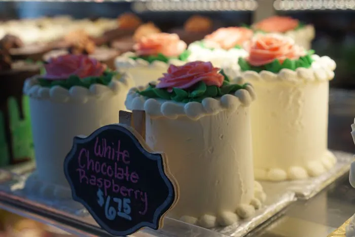 Monzù Bakery & Custom Cakes Picture 2