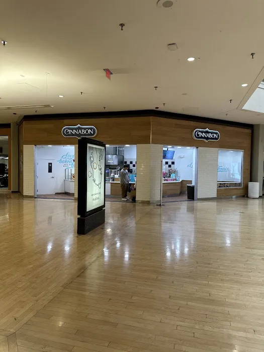 Cinnabon Picture 6