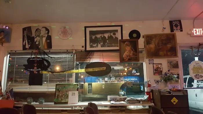 Joliet Bakery Deli & Liquors Picture 2