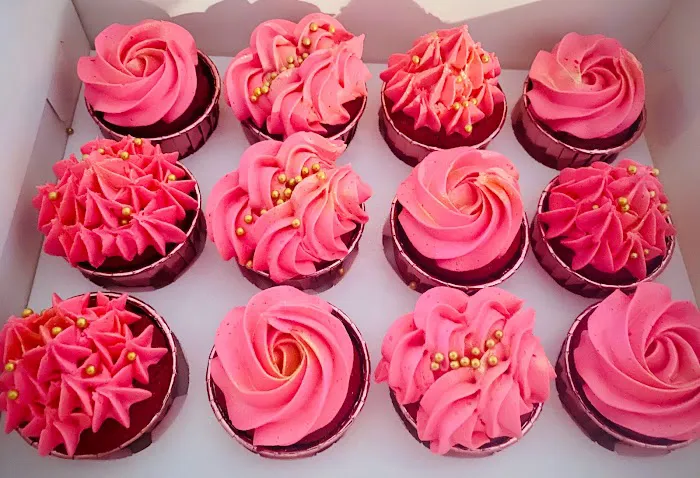 Queen Cupcakes (Inquire via email Only) Picture 1