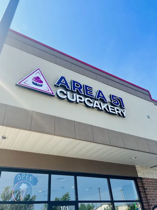 Area 51 Cupcakery Picture 6