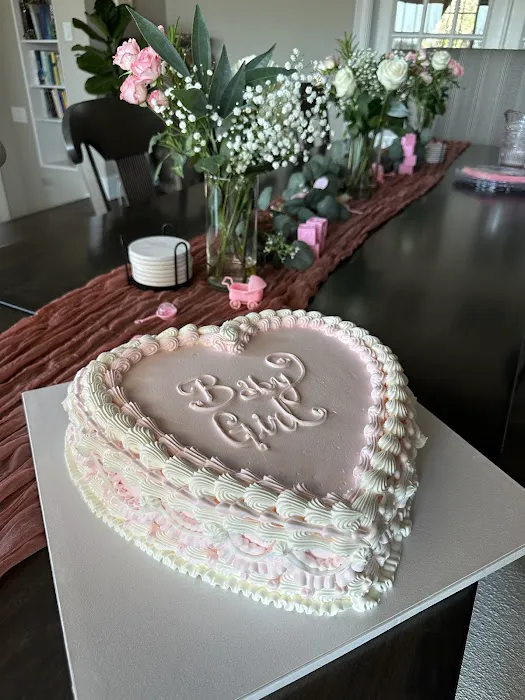 La Illusion Bakery Picture 3