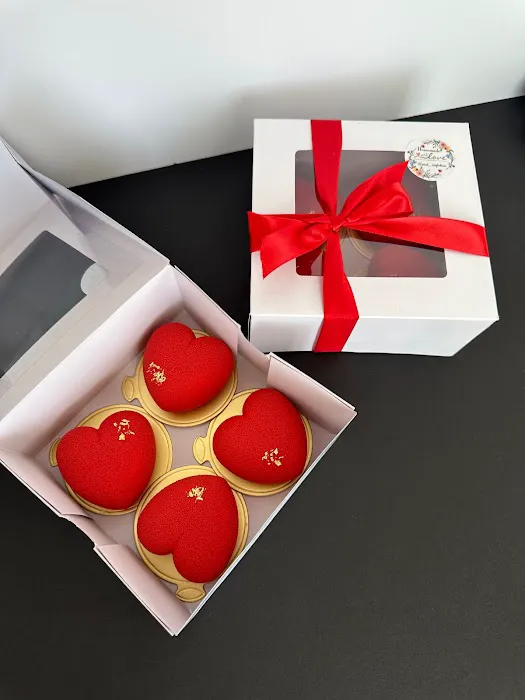 Posh Confections Picture 2
