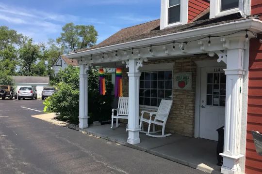 Long Grove Apple Haus