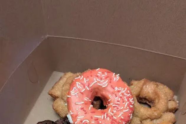 Dimples Donuts