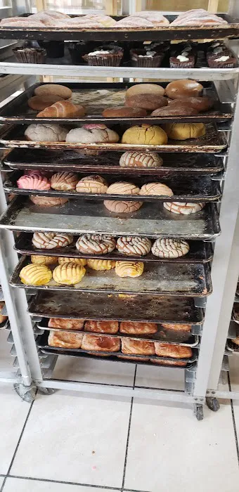 Doña Concha Bakery Picture 3