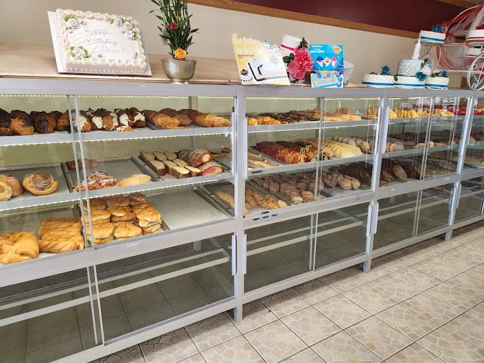 El Chicanito Bakery Picture 8