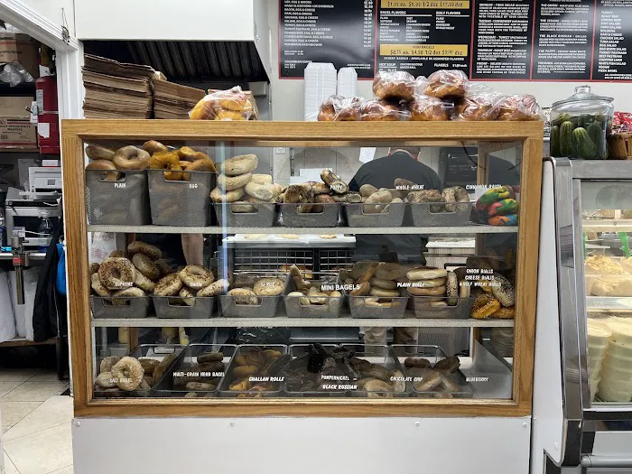 Upper Crust Bagels - Northbrook Picture 4
