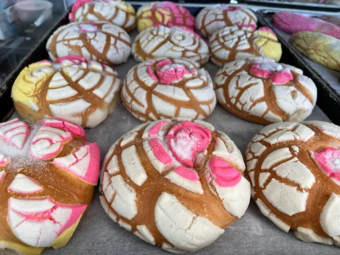 Los Morales Bakery Picture 4