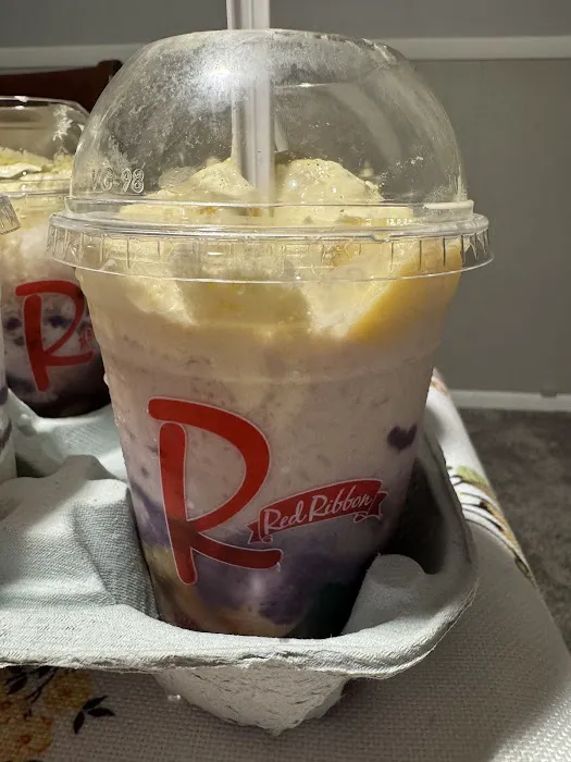 Red Ribbon Bakeshop Picture 10