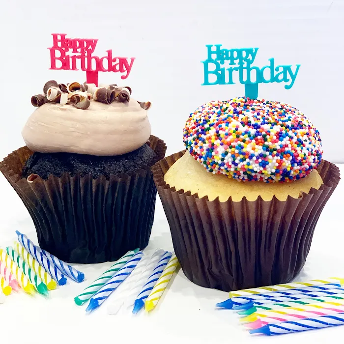 Smallcakes Cupcakery and Creamery Picture 5