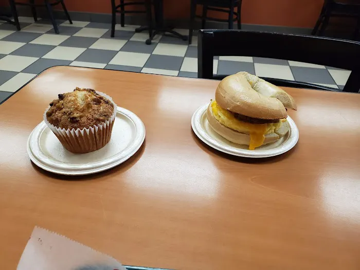 Big Apple Bagels Picture 9