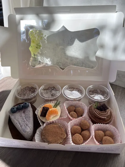 Desserts Without Regrets LLC Picture 8