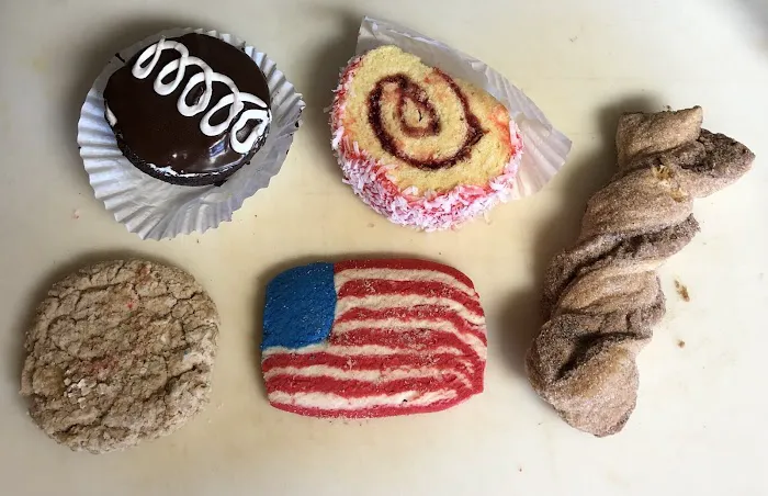 Del Carmen Bakery Picture 2