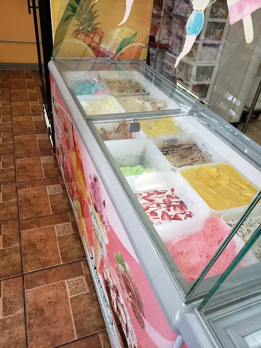 Monse's Bakery Picture 10
