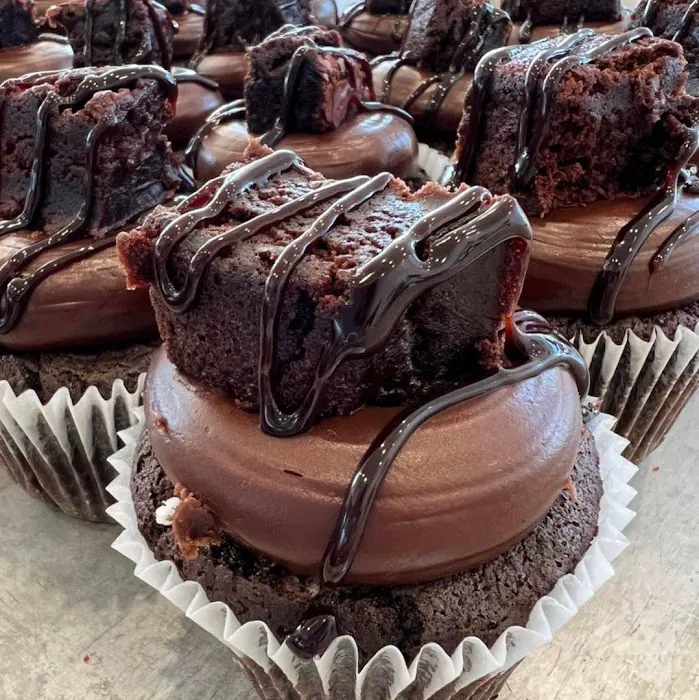 Area 51 Cupcakery Picture 10