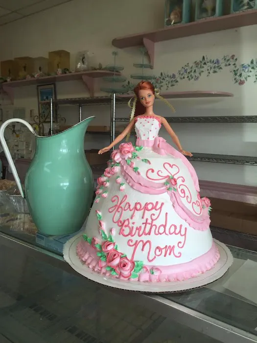 Heidi's Cake & Pastry Picture 3
