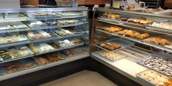 Peterson's Tasty Delight Bakery Picture 3