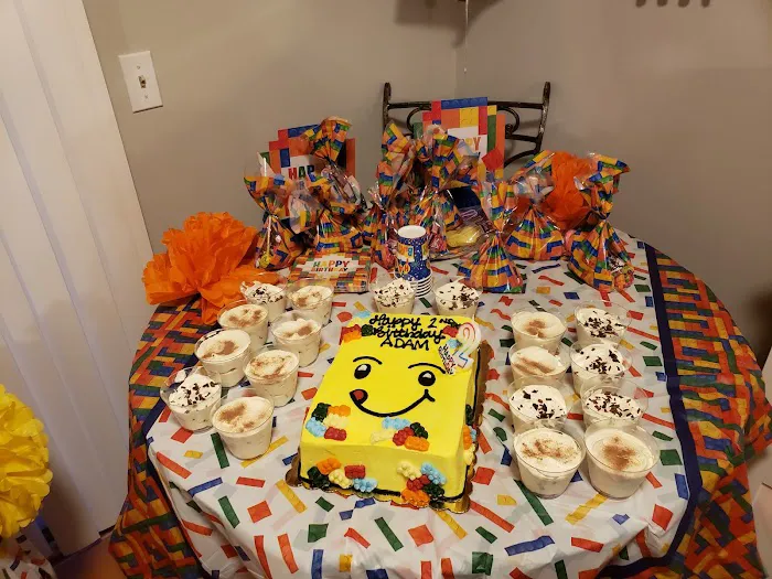 Peterson's Tasty Delight Bakery Picture 6