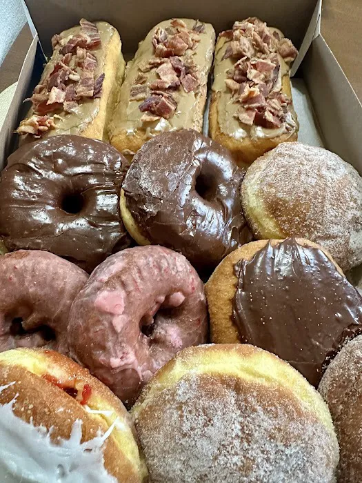 Peterson's Tasty Delight Bakery Picture 4