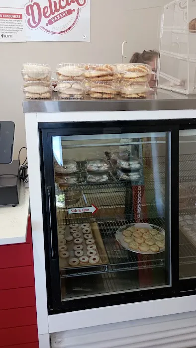 Delicia Bakery Picture 3