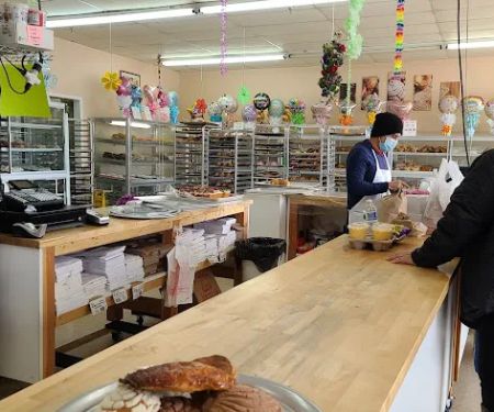 Estrella Bakery