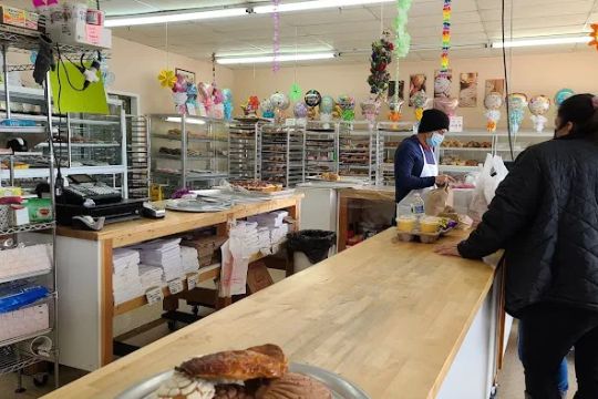 Estrella Bakery