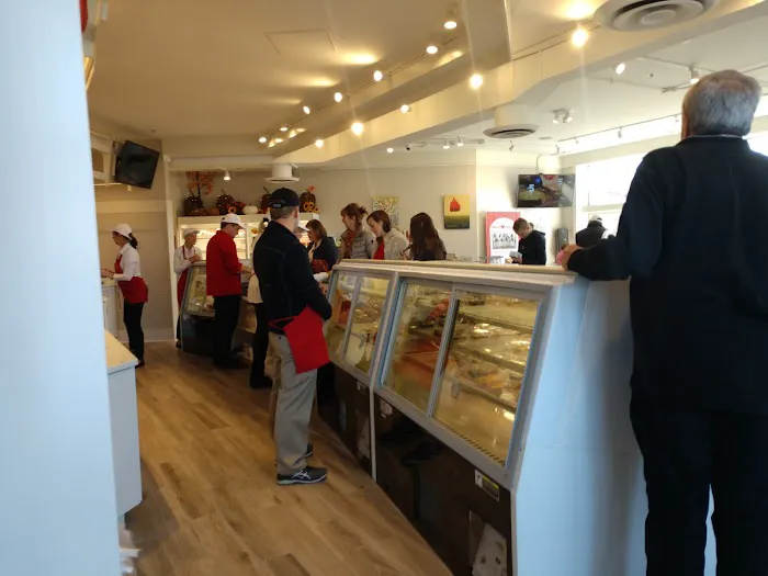 Misericordia Sweet Shoppe Picture 2