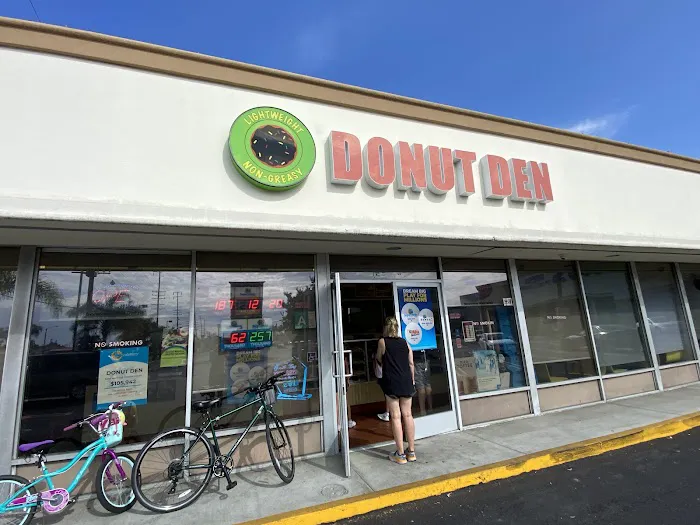 Donut Den Picture 6