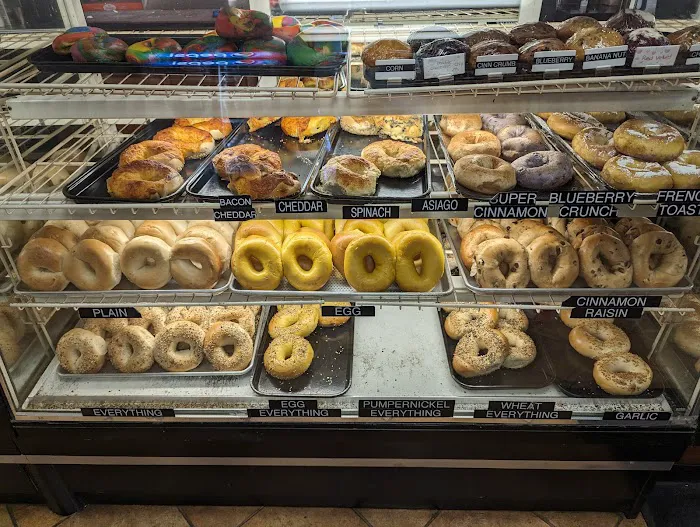 Gems House of Bagels Picture 10