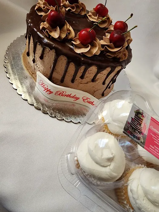 Edible Art Custom Cakes & Chocolates Picture 9